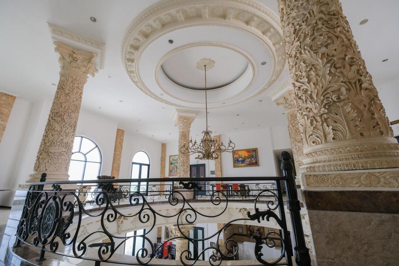 The Grand Palace Hotel Yogyakarta Kültér fotó