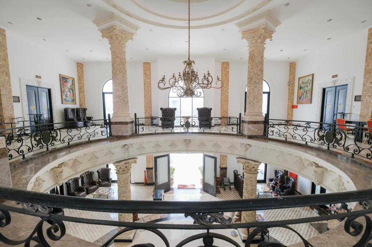 The Grand Palace Hotel Yogyakarta Kültér fotó