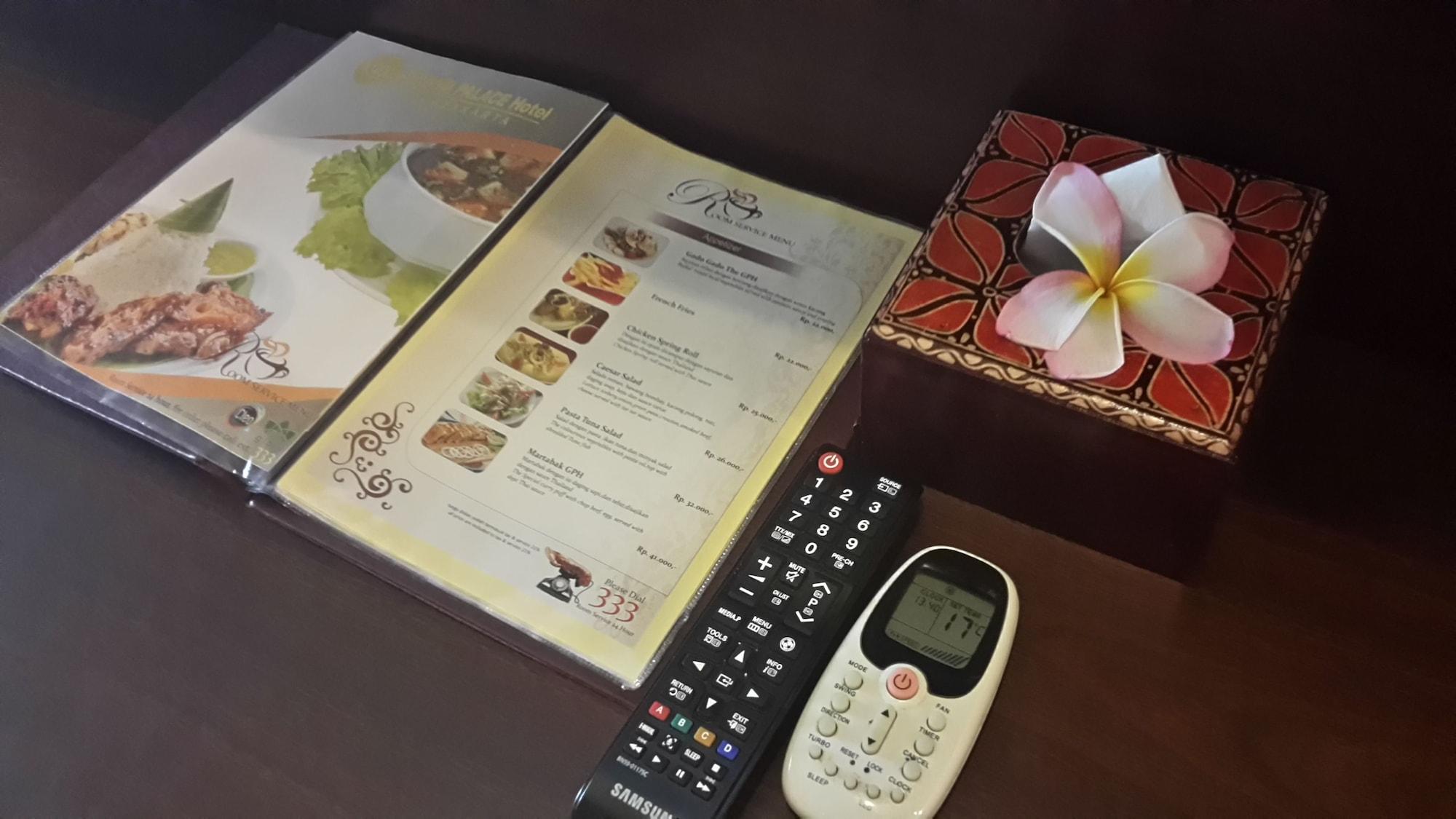 The Grand Palace Hotel Yogyakarta Kültér fotó