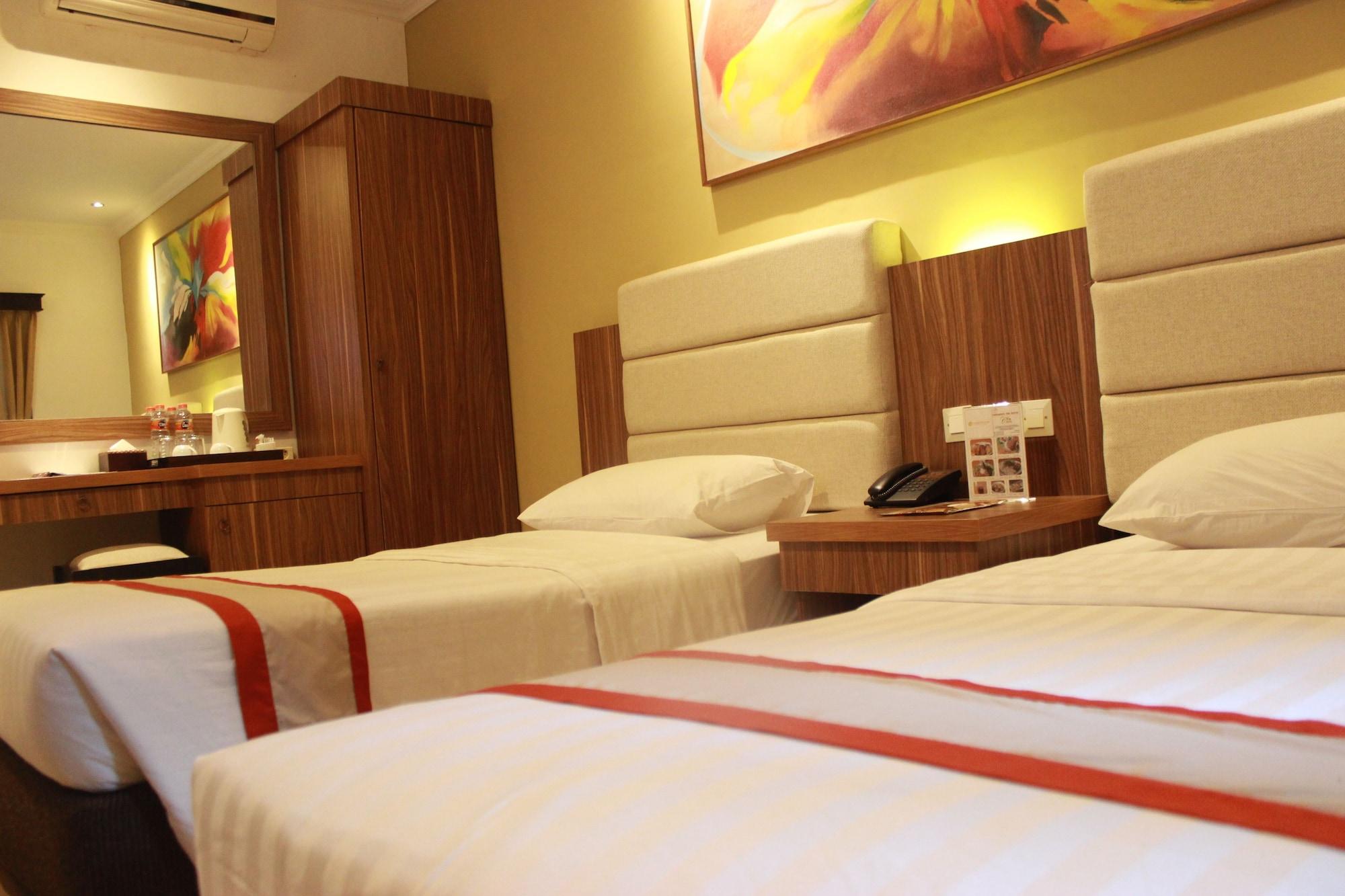 The Grand Palace Hotel Yogyakarta Kültér fotó