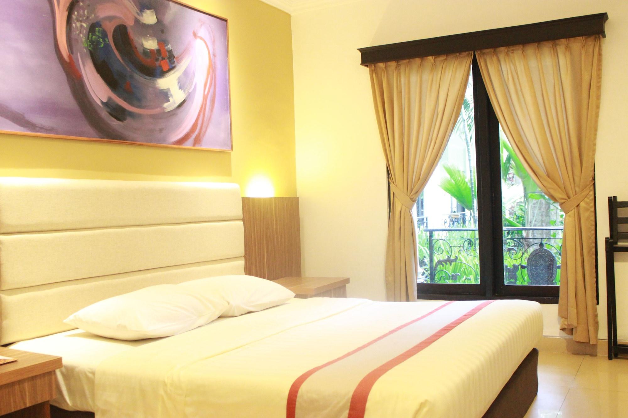 The Grand Palace Hotel Yogyakarta Kültér fotó