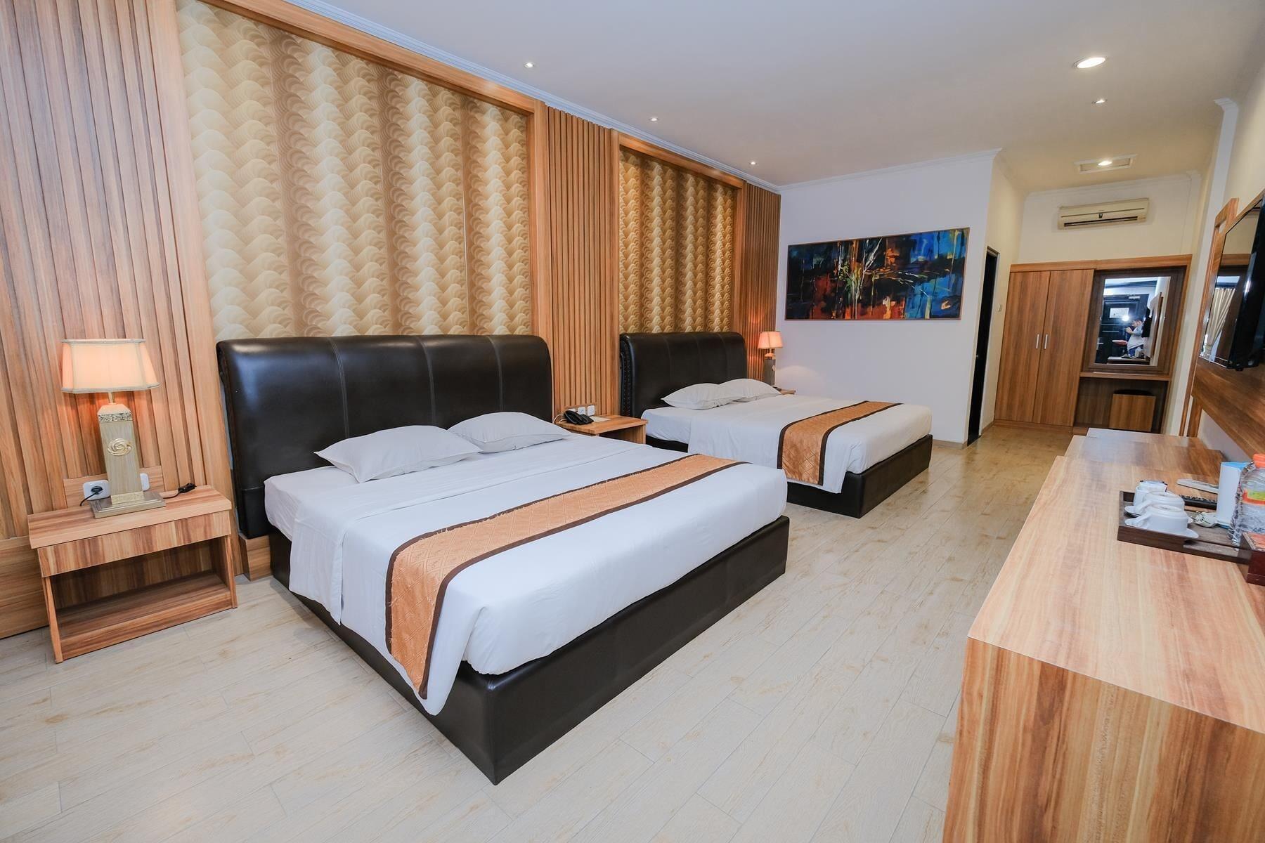 The Grand Palace Hotel Yogyakarta Kültér fotó