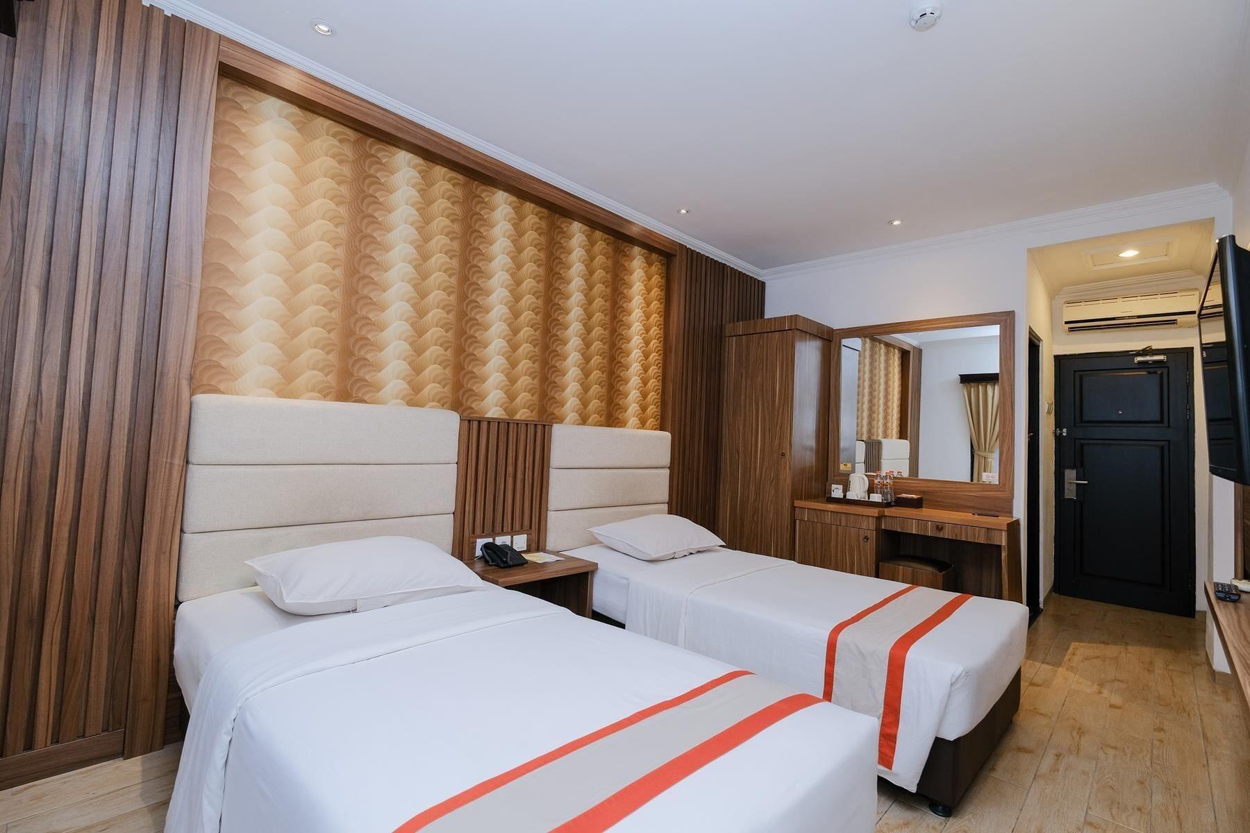 The Grand Palace Hotel Yogyakarta Kültér fotó