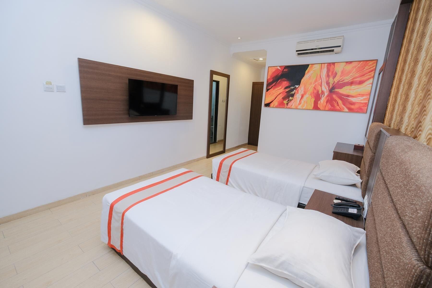 The Grand Palace Hotel Yogyakarta Kültér fotó